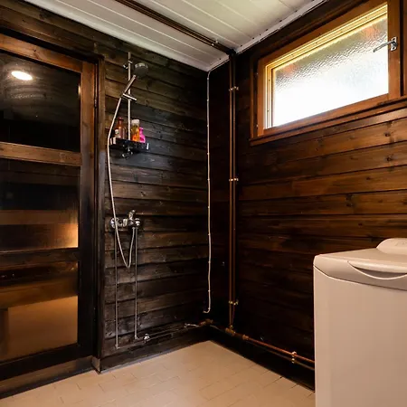 Lapland Aurora Riverside Chalet Raiskio