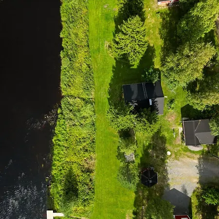 Chalet Lapland Aurora Riverside *