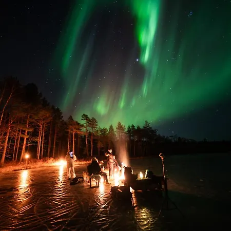 Lapland Aurora Riverside Chalet Raiskio