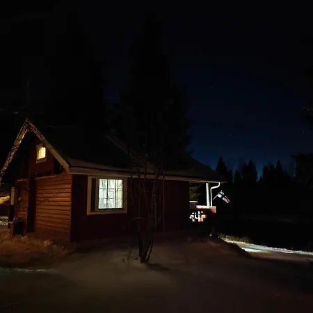 Lapland Aurora Riverside Chalet Raiskio
