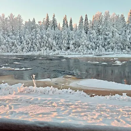 Lapland Aurora Riverside Chalet Raiskio